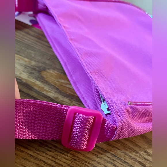 New Disney Minnie Mouse Purse - Kids / Adjustable  Shoulder Strap - Picture 3 of 5